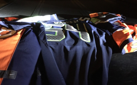 Your Guide to NFL Shops in Phoenix, AZ (Jerseys, Hats, and More Fan Gear)
