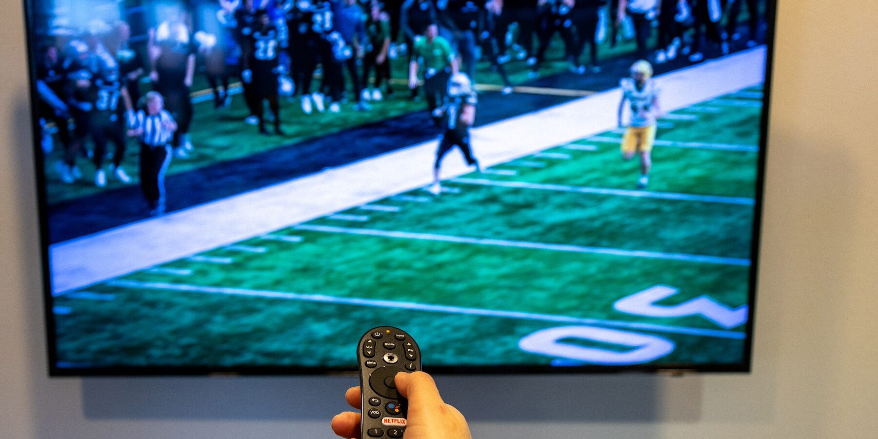 Where to Watch Halloween NFL Games Live(Streaming Options and TV Channels for Football Fans)