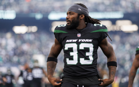 What is the Practice Squad in NFL? Everything You Need to Know Explained Simply!