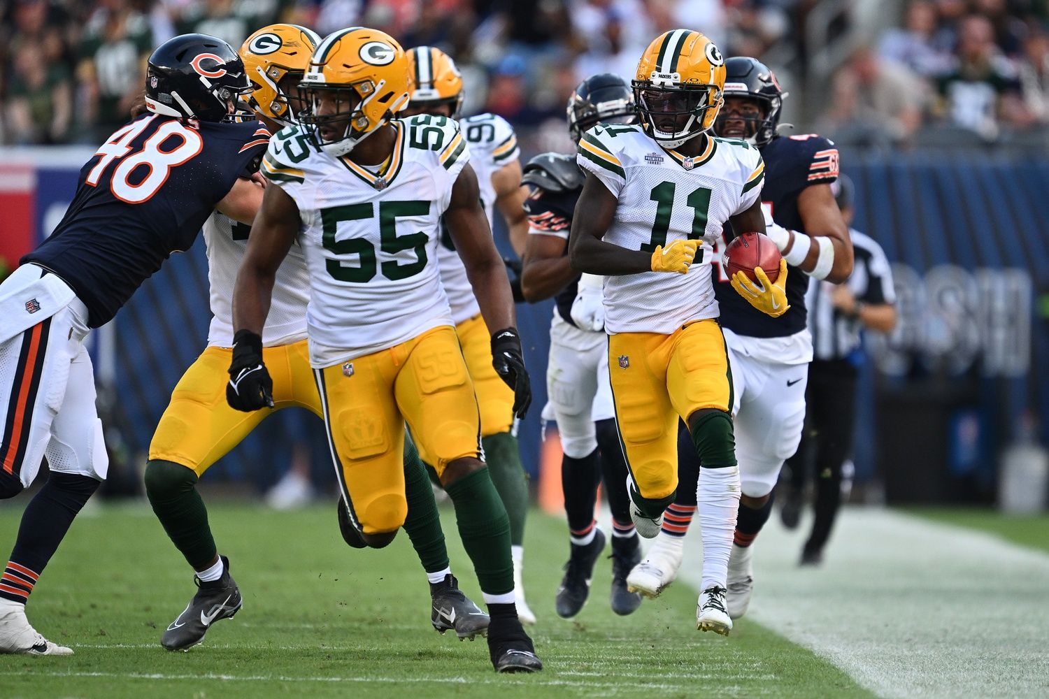 Does the clock stop out of bounds NFL? Find out how it really works now!