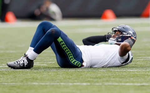 Graham Walker Football: Is It Worth It? (Pros and Cons for New Fans)