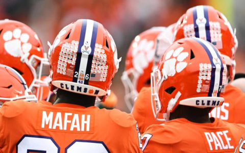 UFL Rules vs NFL: How Do They Compare (Easy Breakdown)