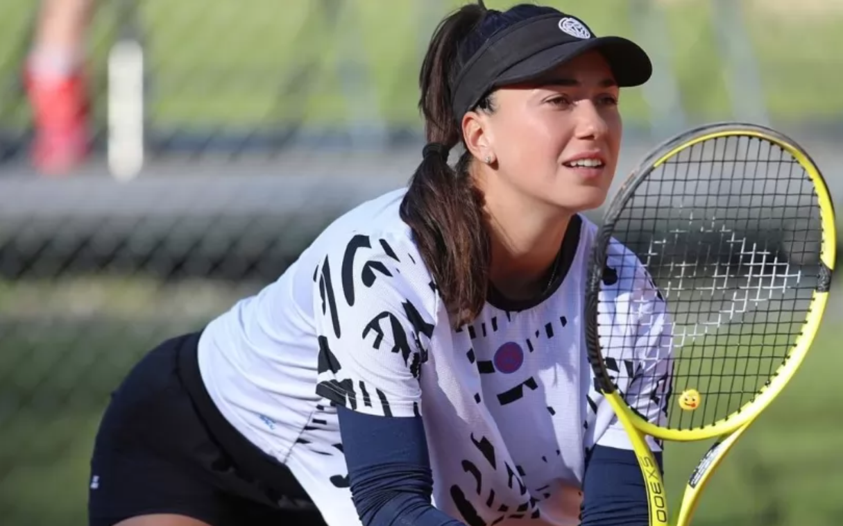 Who are the most attractive tennis players? Check out these stunning athletes on the court!