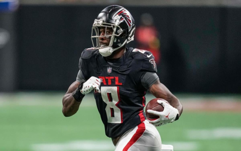 Top Players to Draft in Fantasy Football: Dont Miss These League-Winning Guys!