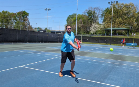 Best Tennis Club Shirt for Players: Find Your Ideal Style and Fit with this helpful tips