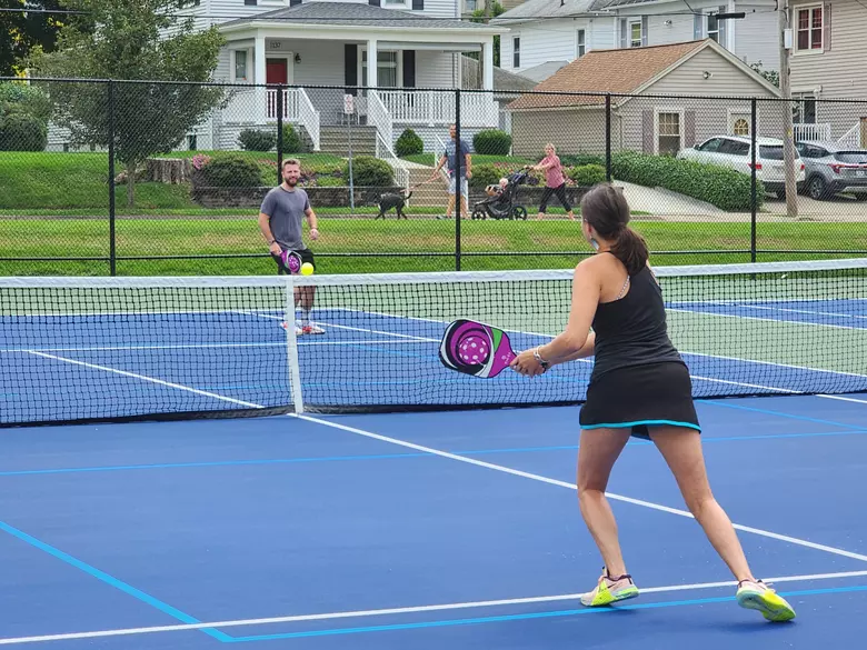 Best Tennis Courts in the Area? Check Out Sue Lyon Park Lakes Tennis!