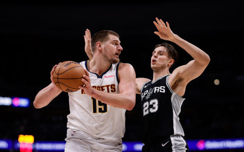 Need help? Get advice from basketball fantasy pros this season!