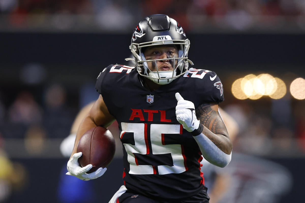 Football Fantasy Draft Mistakes to Avoid (Rookie Mistakes That Will Cost You Big)