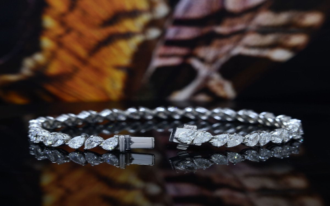 Emerald and Diamond Tennis Bracelet: Get the Best Deals Online Now!