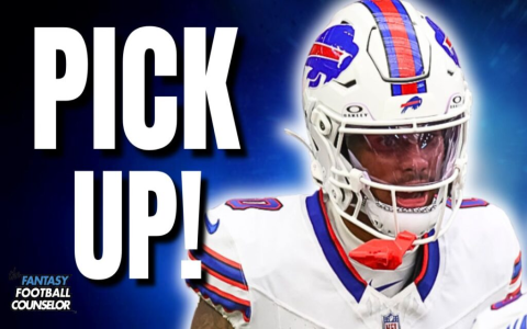 Players Fantasy Football: Tips and Tricks for Beginners (Easy Strategies to Improve Your Fantasy Football Game)