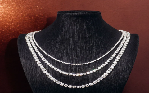 How to choose a good 3mm moissanite tennis chain?