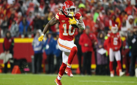 Snag the Best! Top 50 Fantasy Football Players 2024 Guide.