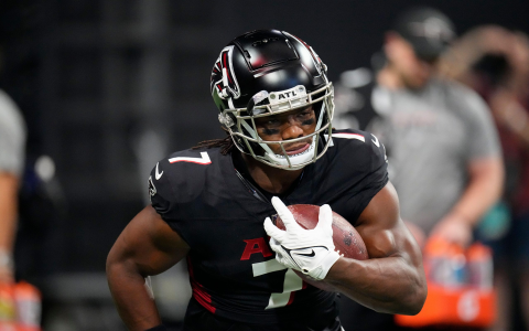 Best Fantasy Football List 2024: Draft Guide & Rankings!