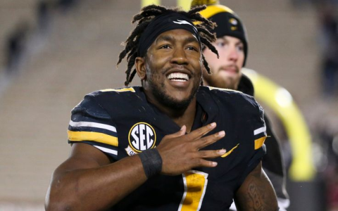 Breaking NFL Player News: Dont Miss the Latest Developments!