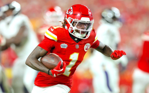 Best NFL Fantasy Players 2024: Expert Picks & Sleepers (Win Your League!)
