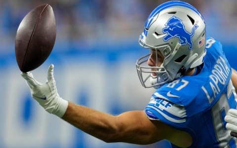 Need a Winning Team? See Our Fantasy Football Top 10 Picks! (Simple Guide)