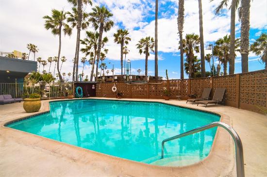 Hotels Close to Barnes Tennis Center (Perfect for Families & Players)