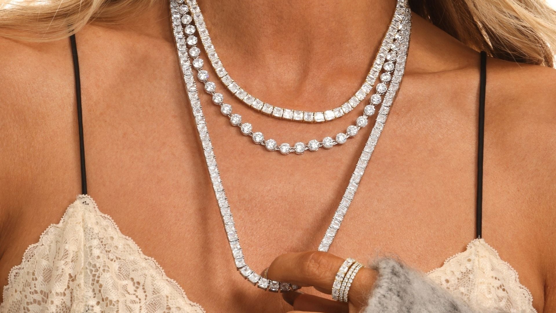 How to choose the best princess cut diamond tennis necklace? Simple guide for shoppers!